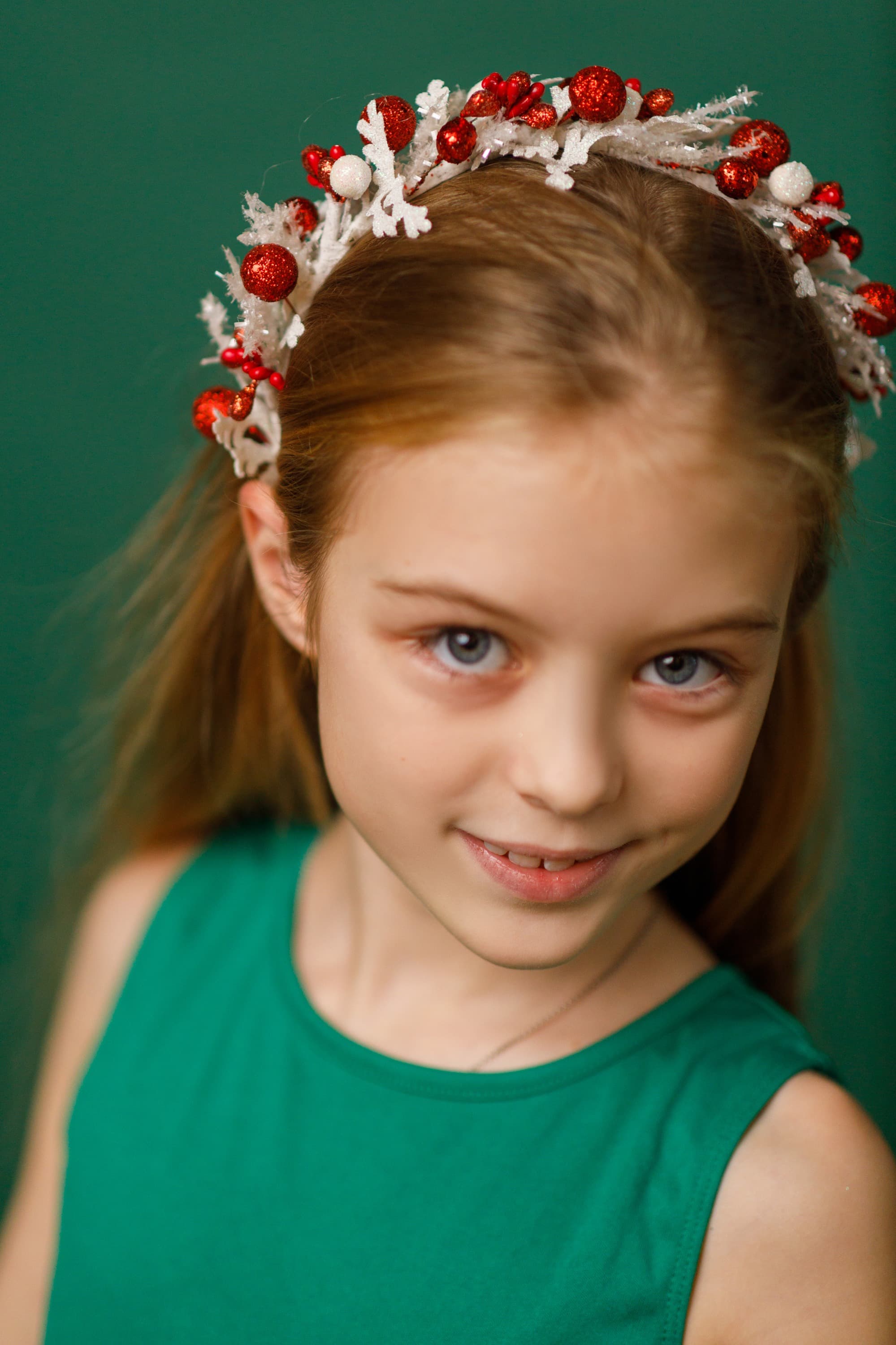 Обруч новорічний "Зимова ягідка"