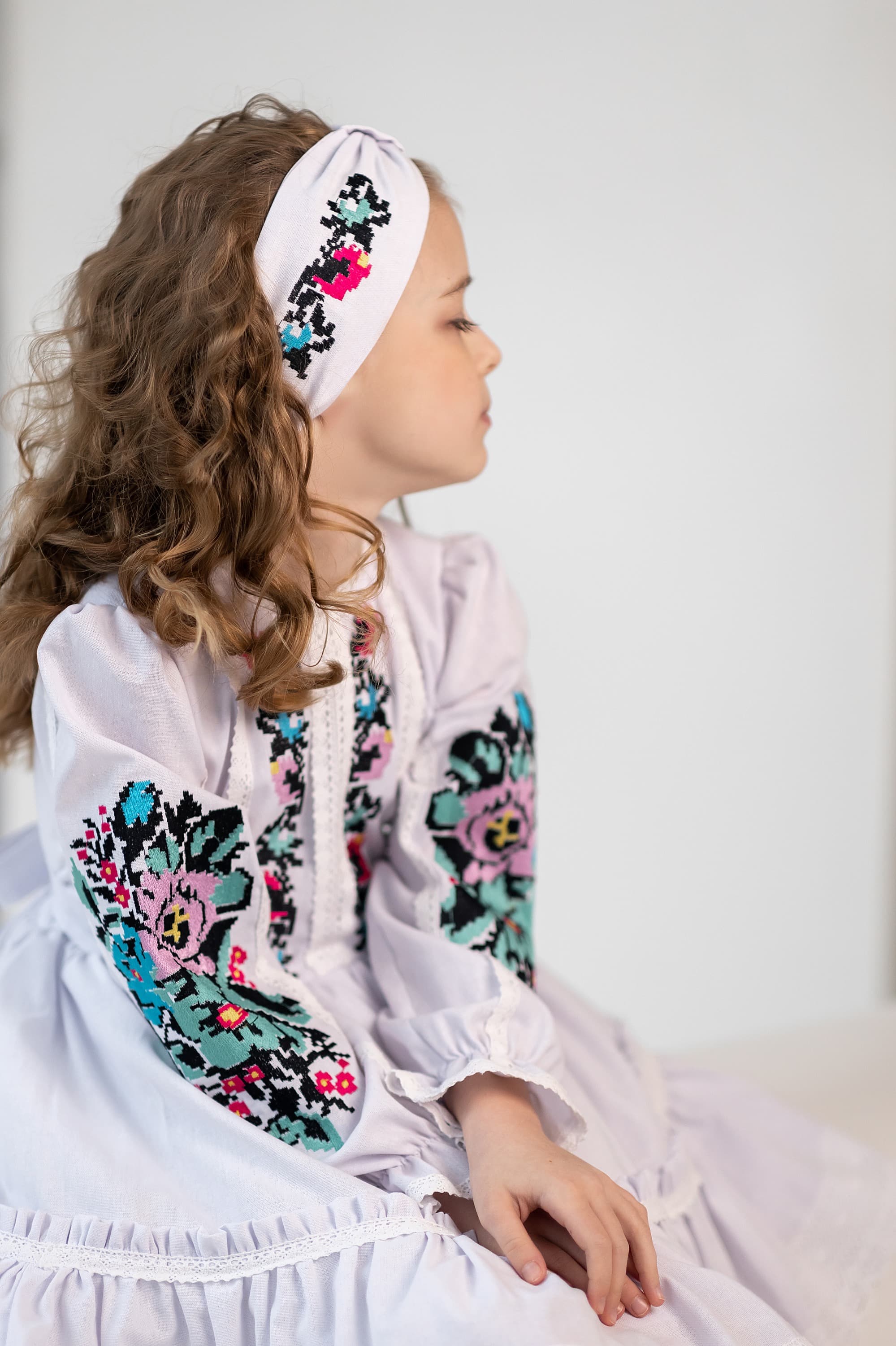 Повязка з льону з вишивкою