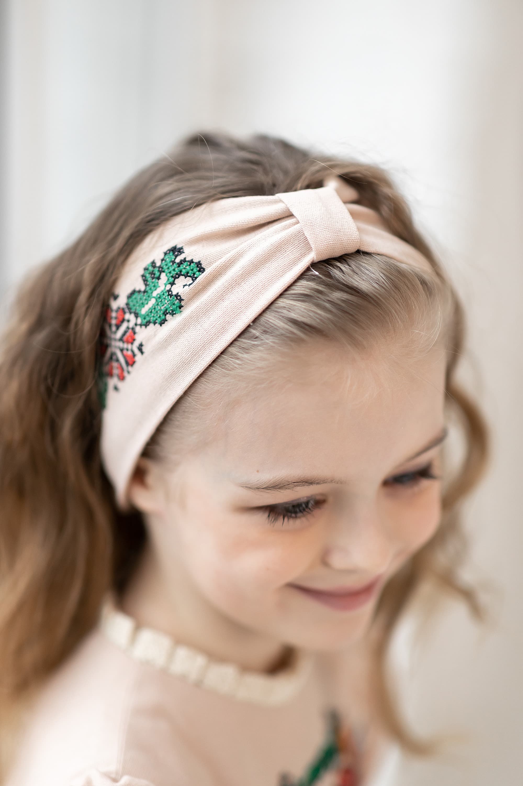 Повязка з льону з вишивкою