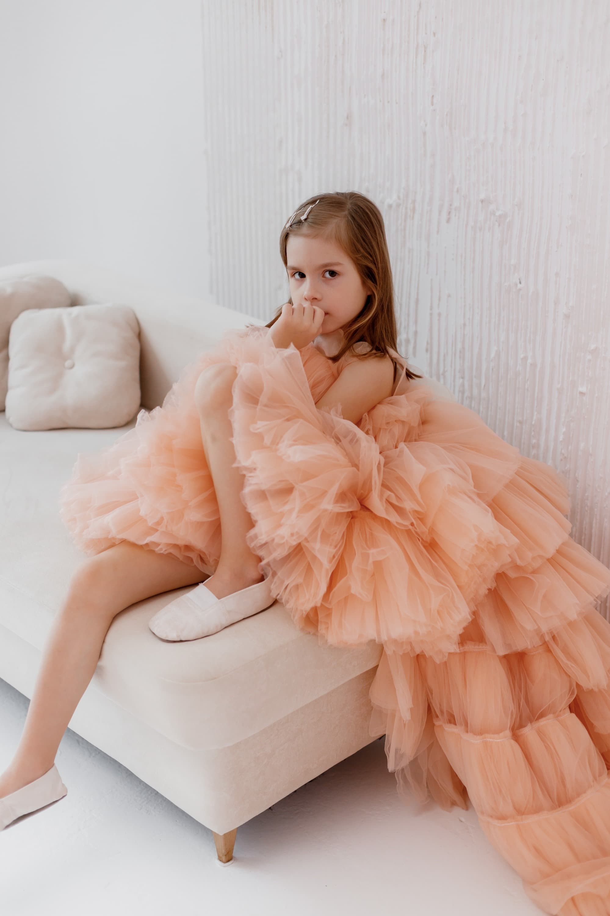 Сукня "Арніка" колір персик ОРЕНДА 6-7 років