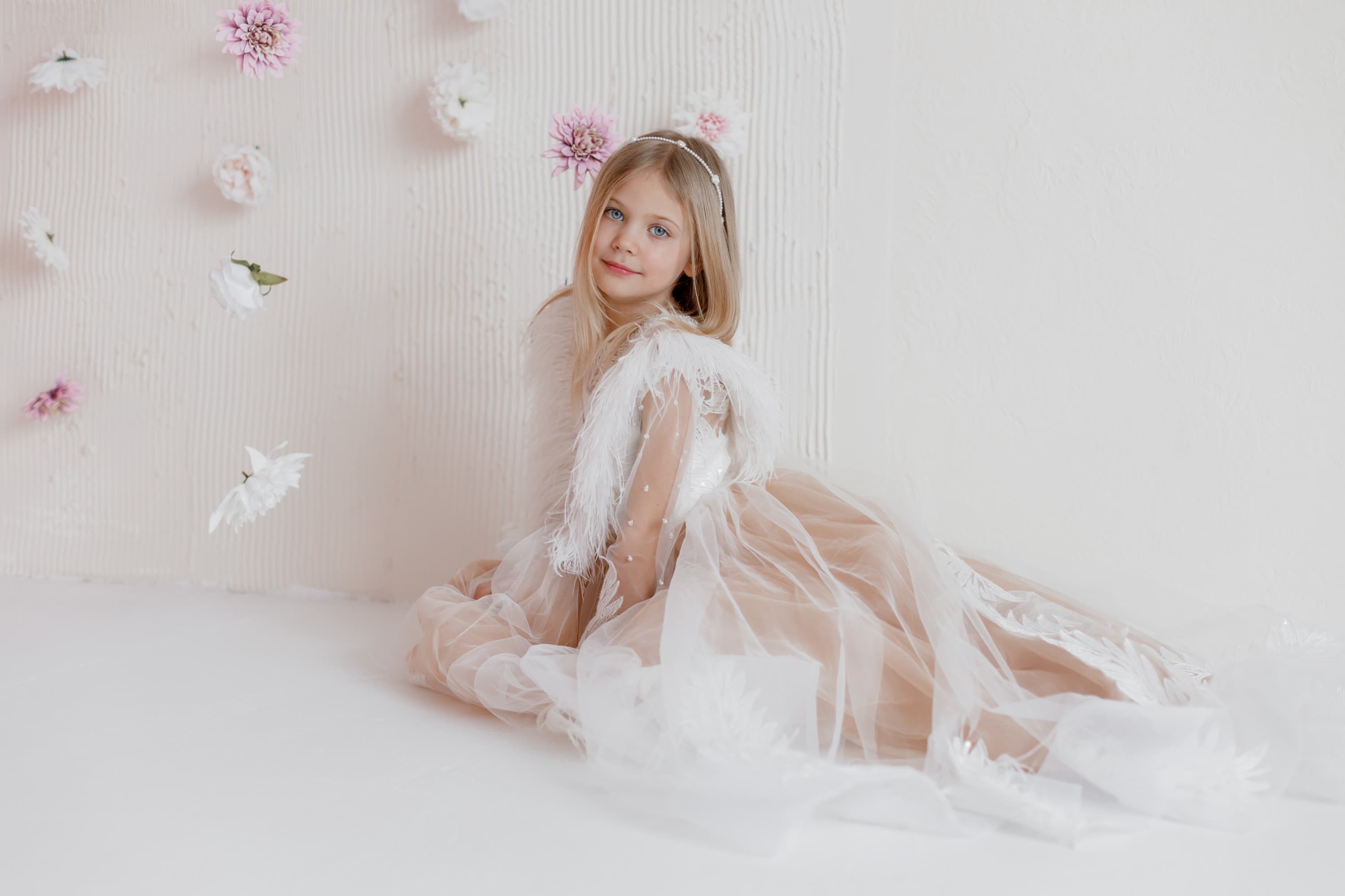 Сукня "Джоан" колір беж ОРЕНДА 6 років