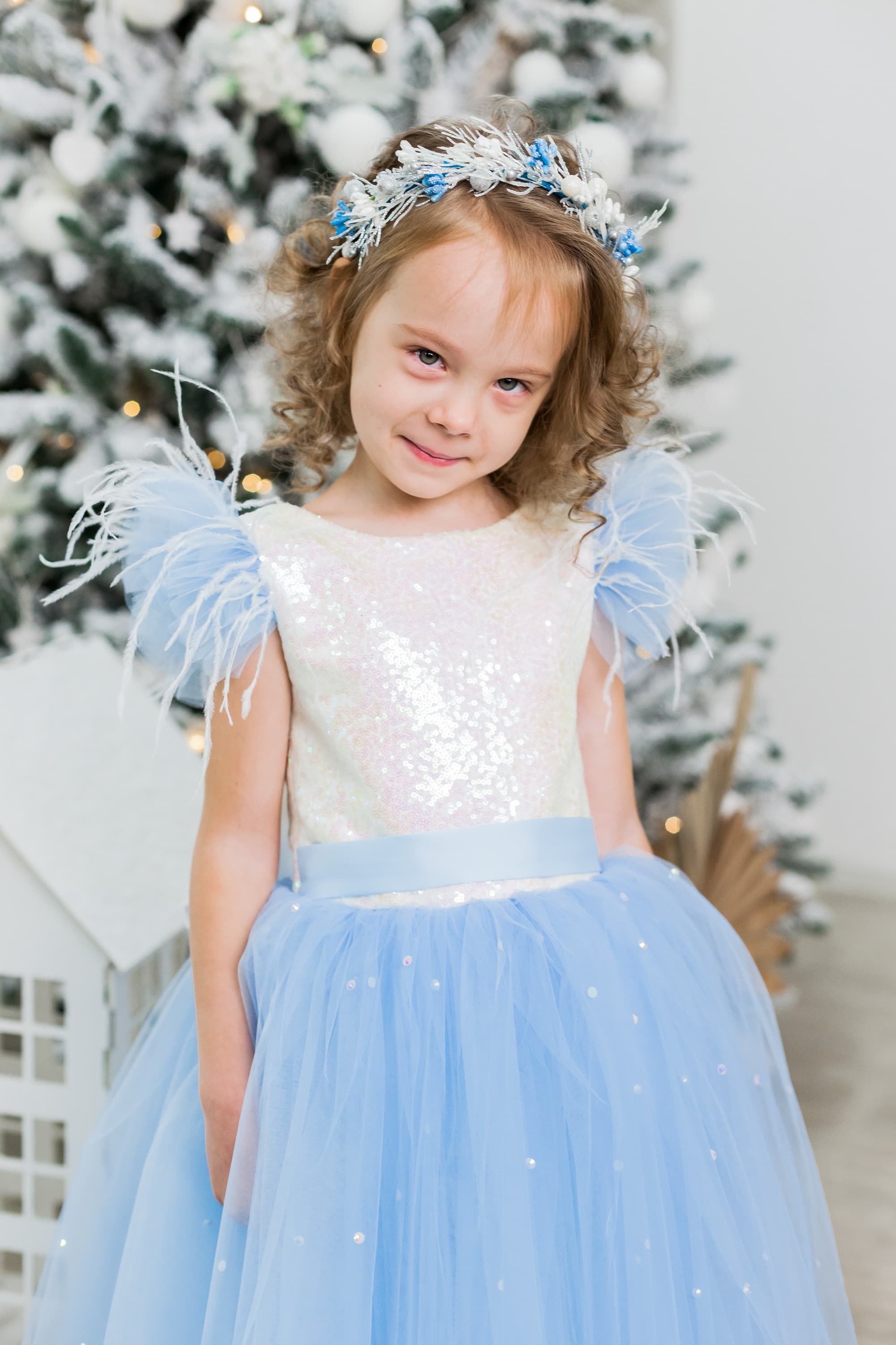 Обруч з гілочками блакитний