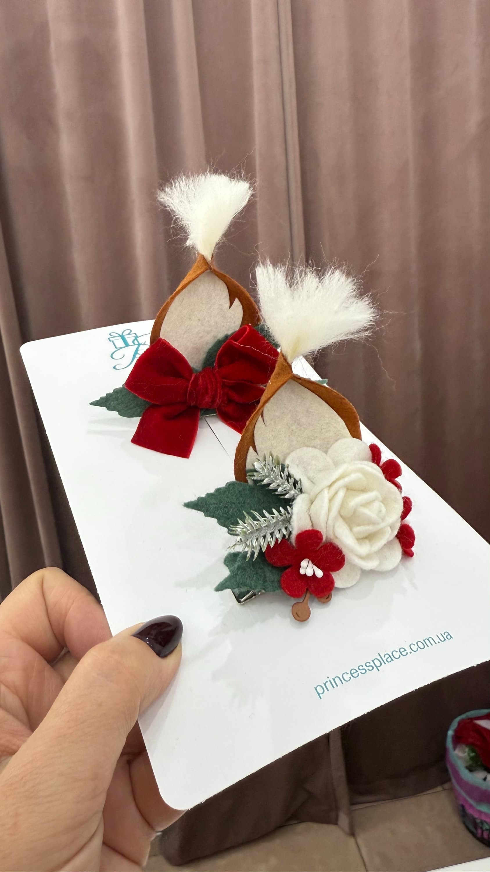 Заколки "Вушка білочки" новорічні