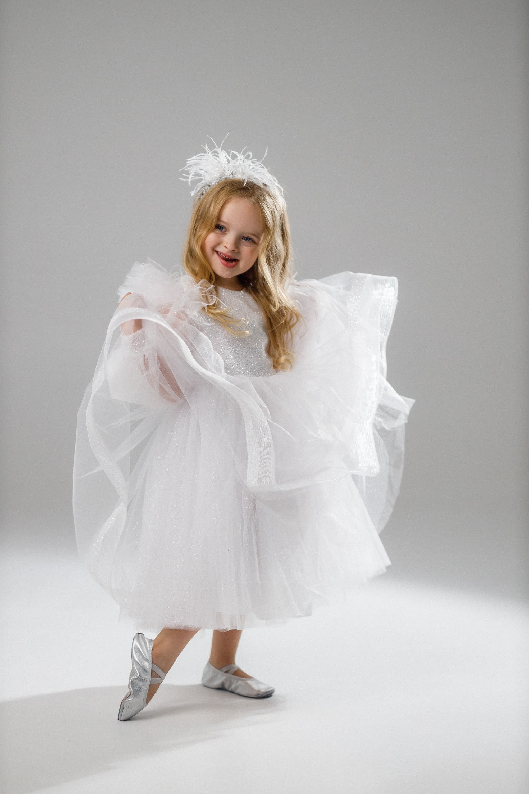 Сукня "Сяйво Сніжинки"