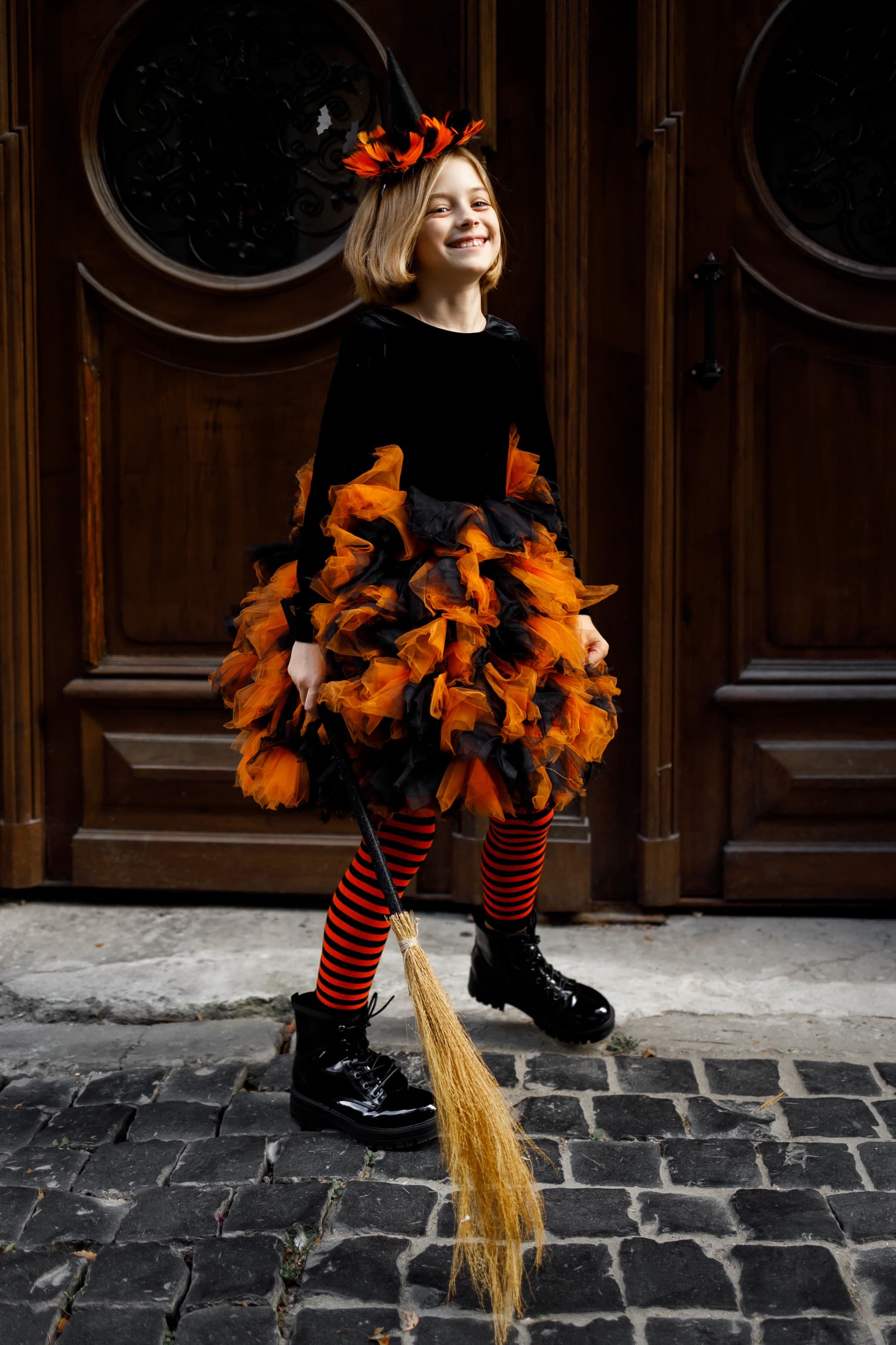 Сукня "Белла" помранчова чорна ОРЕНДА 7-8 років