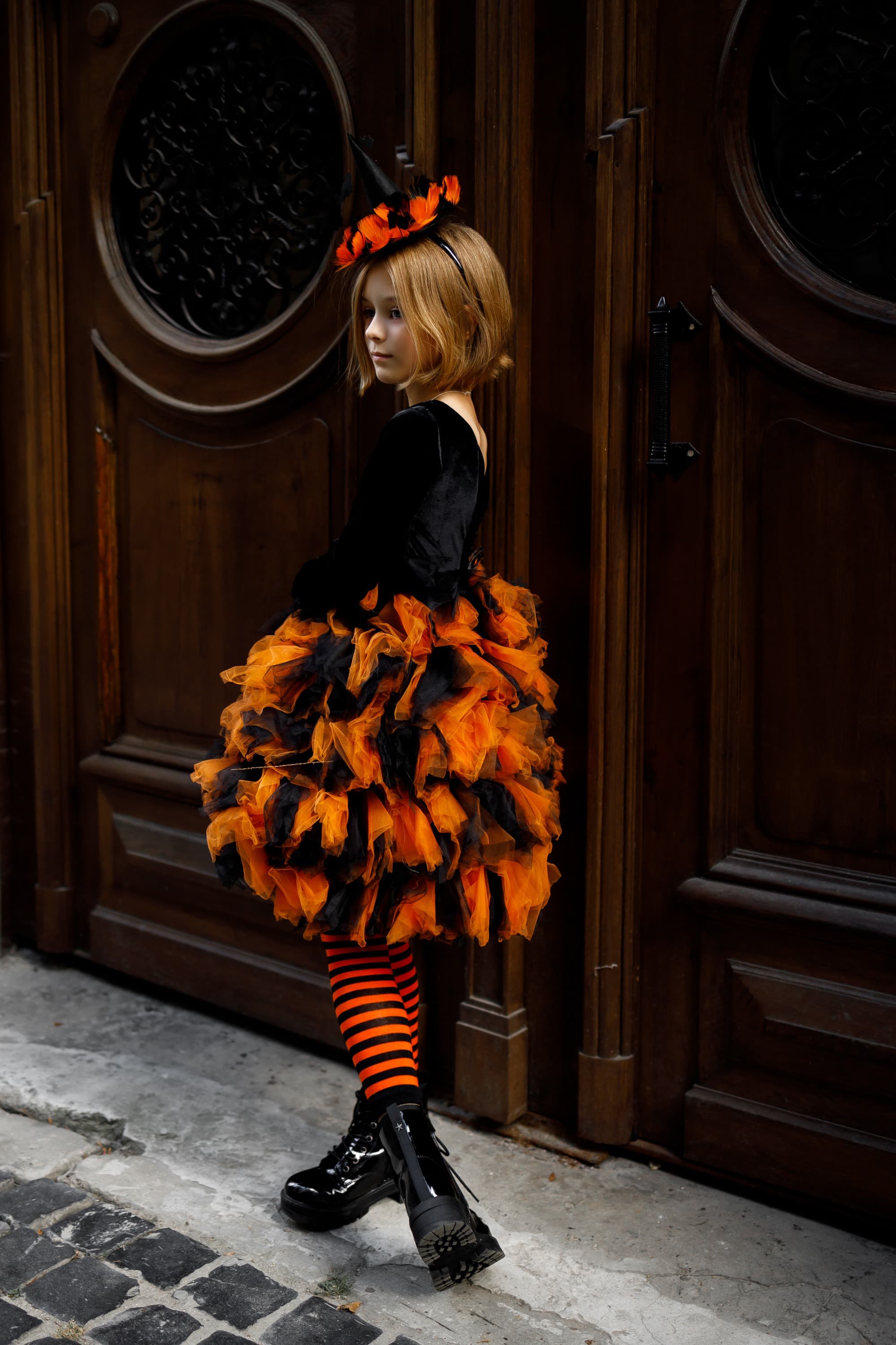 Сукня "Белла" помранчова чорна ОРЕНДА 7-8 років