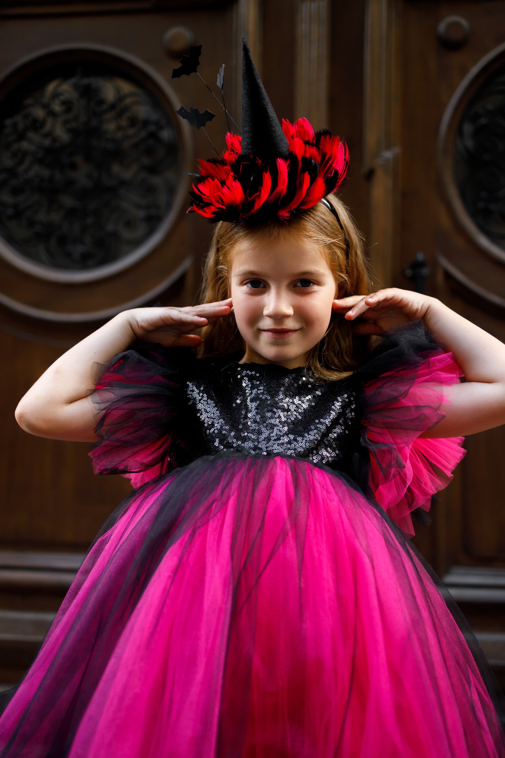 Обруч "Капелюшок з малиновим пір'ям"