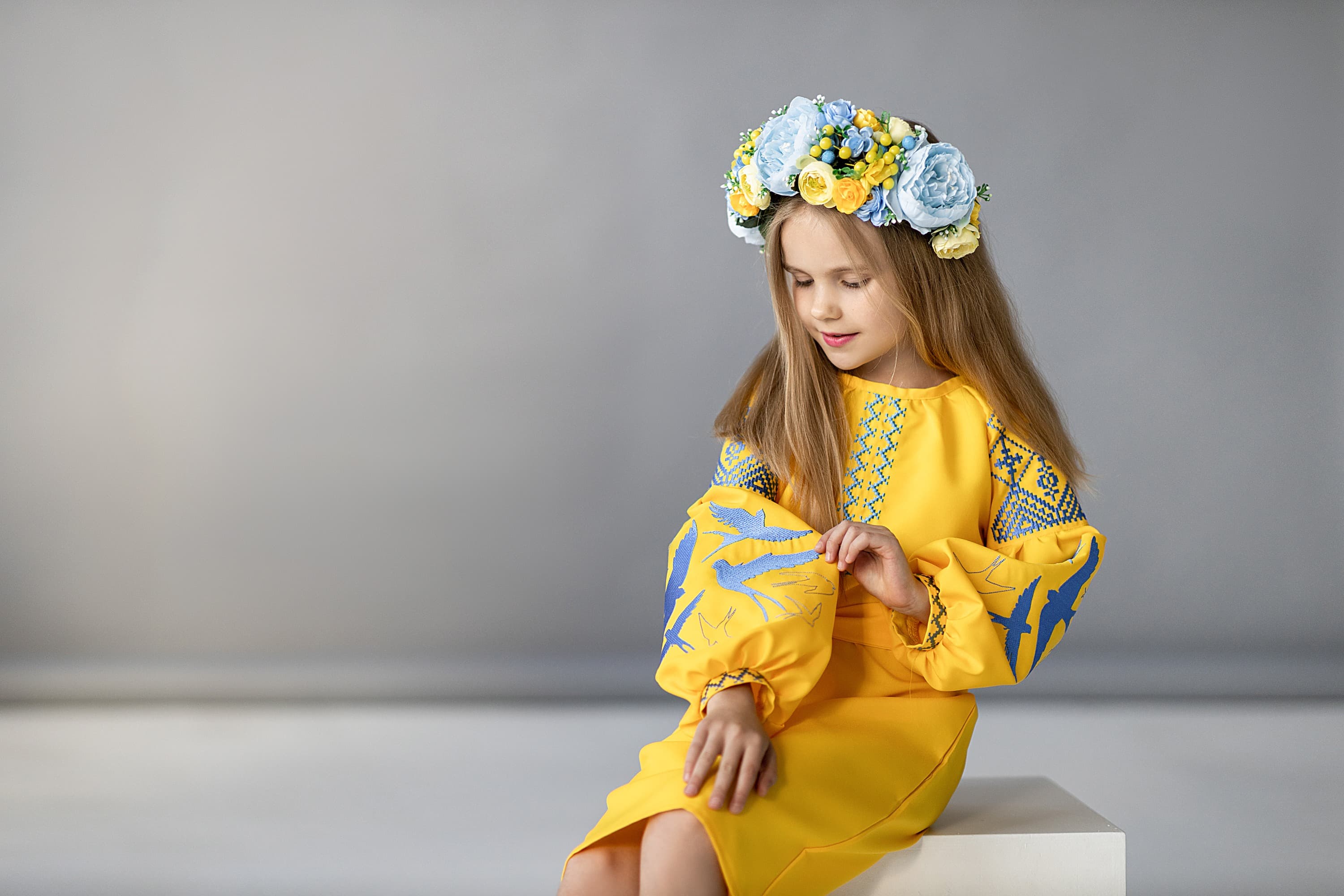 Вишита сукня "Ластівка" жовта